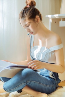 我被带到公交车最后一排小说
